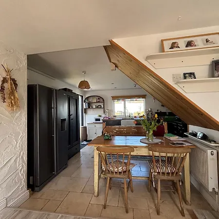 Cosy Fisherman's Cottage, Fethard-on-sea, Ireland *